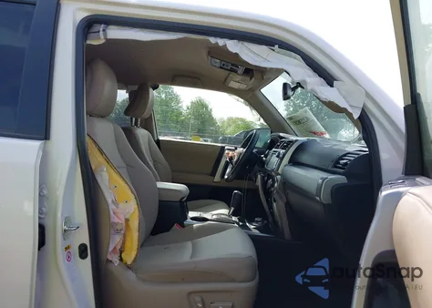 2018 Toyota 4Runner Sr5 Premium z USA, uszkodzony, nr VIN JTEBU5JR7J5529002